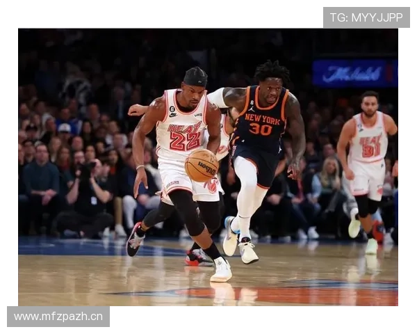 瓦莱乔篮下强攻提升球队内线冲击力，助力季后赛战术多样化